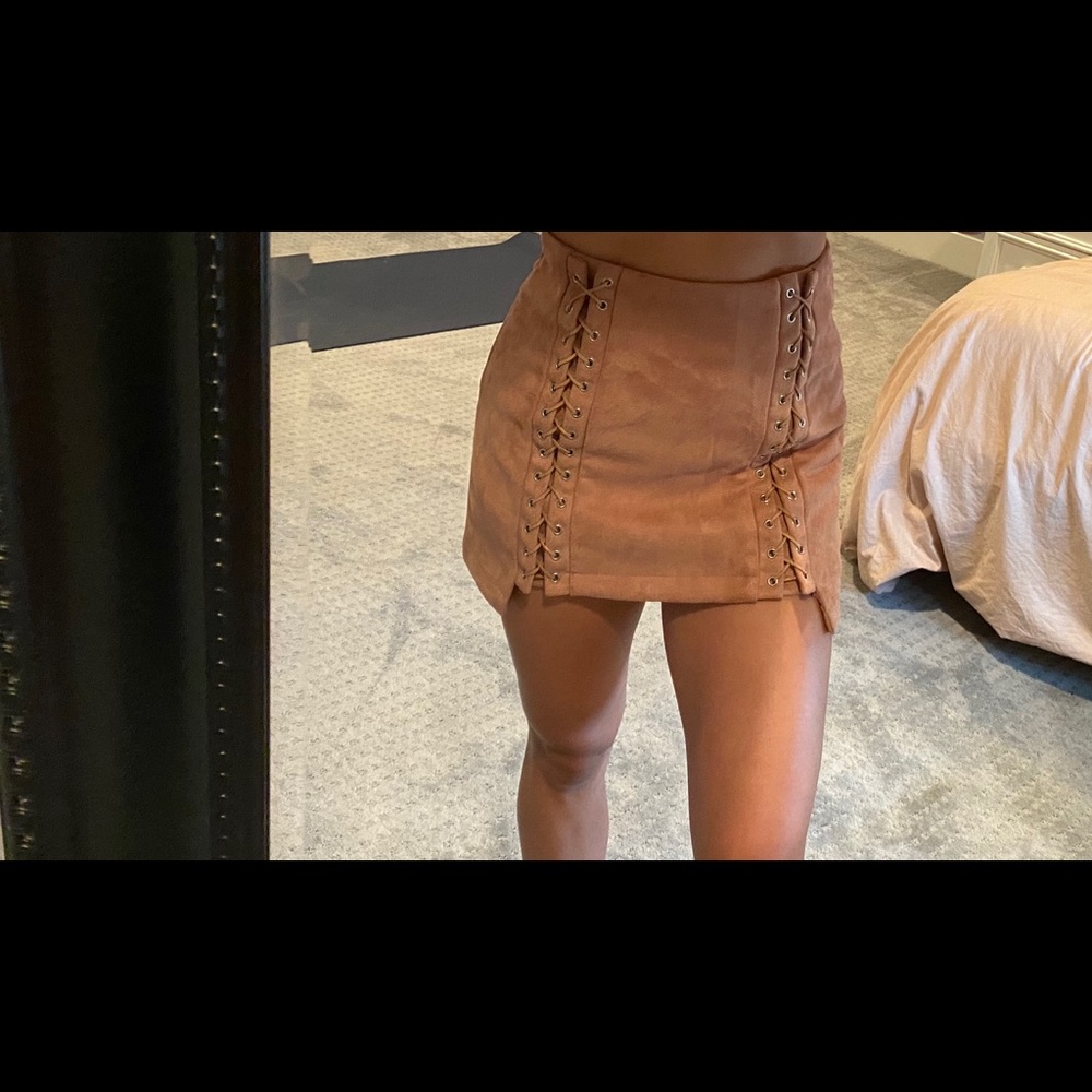 maniere de voir lace up skirt